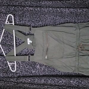 Susina size xs olive green Jumpsuit